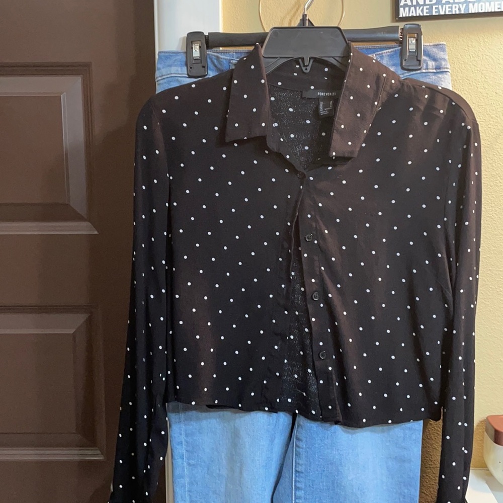 Forever 21 black and white dots shirt